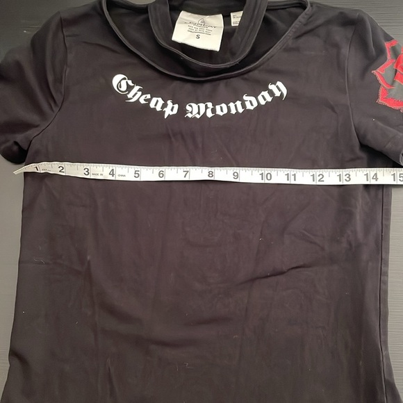 Y2K cheap Monday black tee size S - Picture 6 of 8